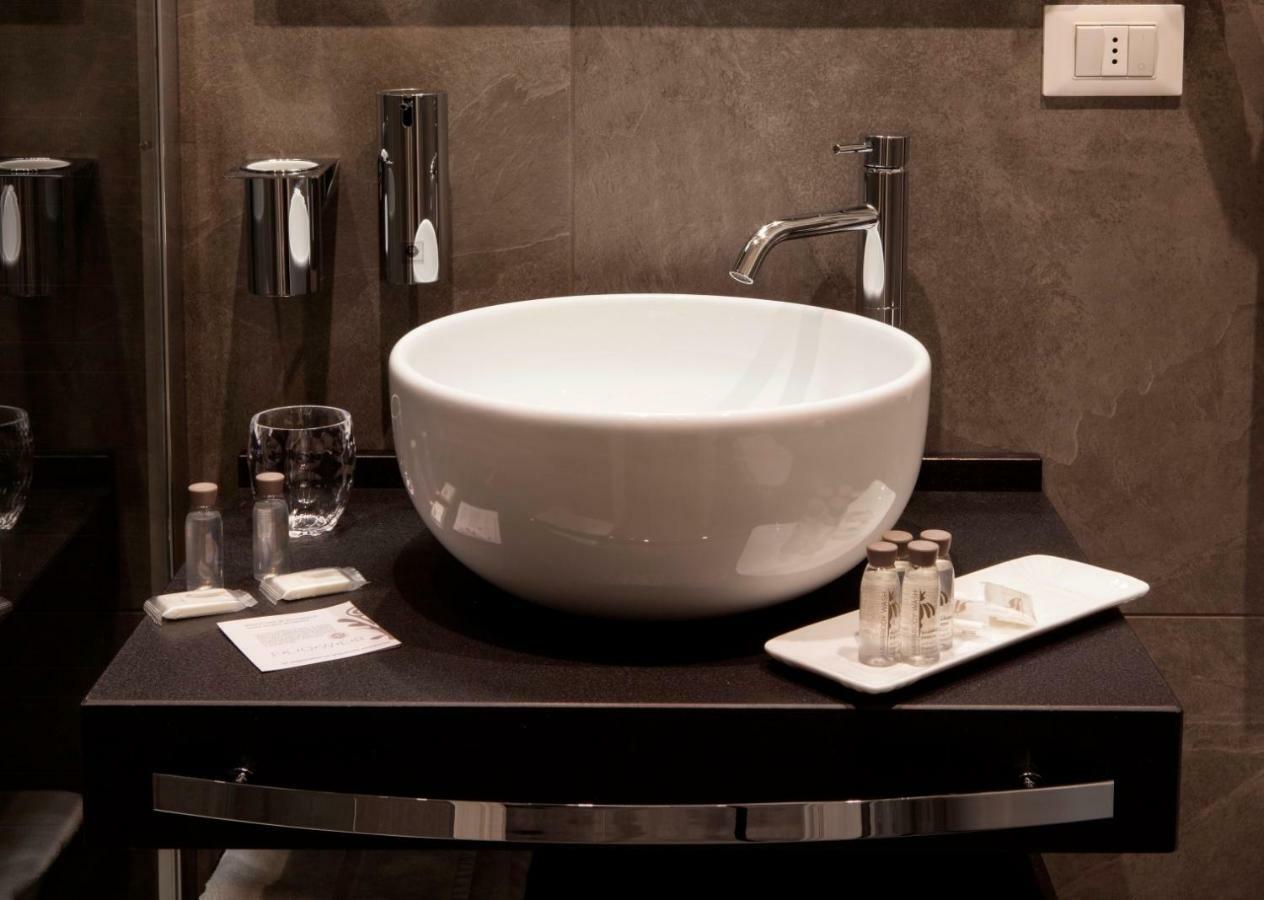 Living Arena Hotel Верона Екстериор снимка